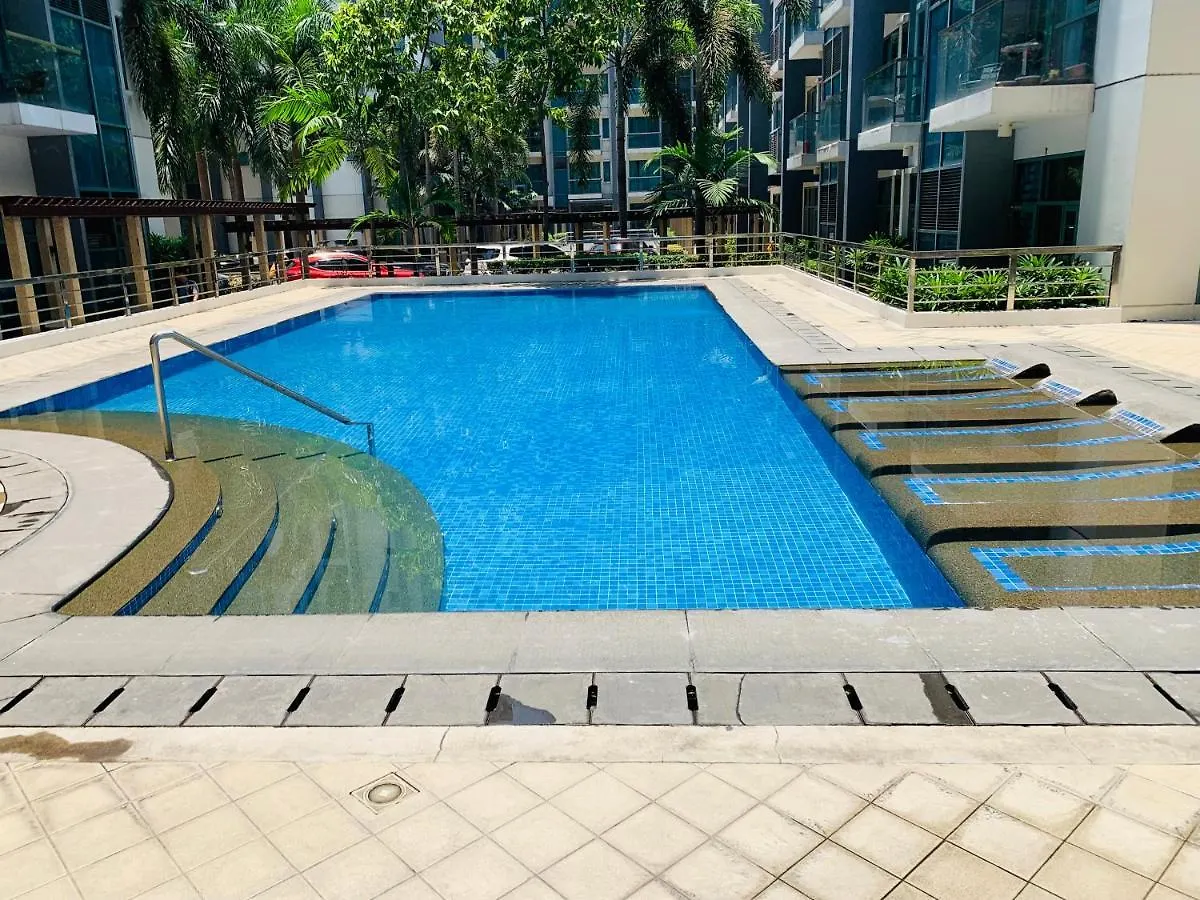 Apartment One Palm Tree Villas Condominium - Studio Room With Balcony - Across Terminal 3 Manila