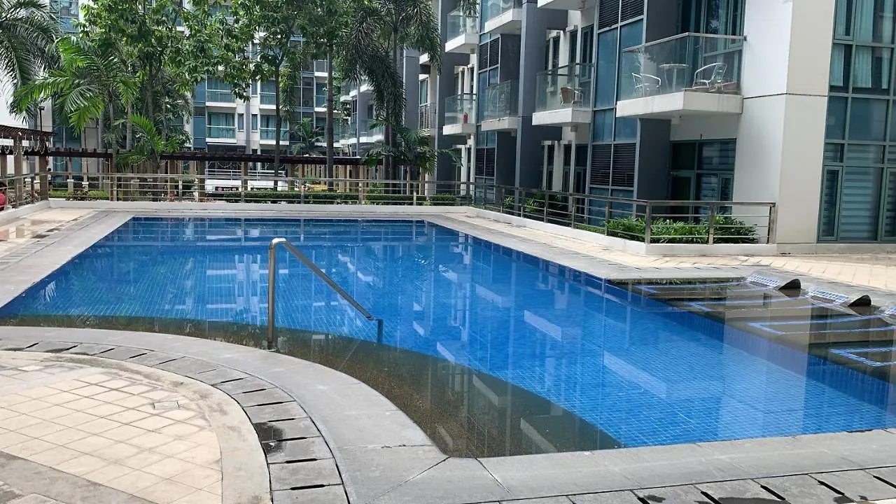 One Palm Tree Villas Condominium - Studio Room With Balcony - Across Terminal 3 Manila Apartment